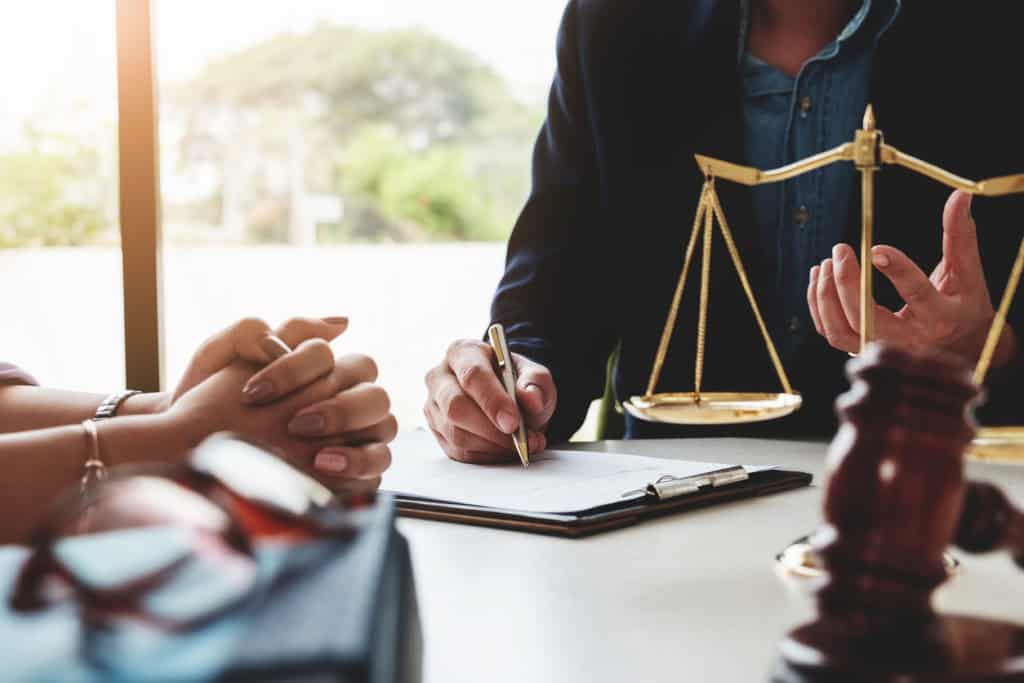 Court Applications vs. Mediation: A Less Stressful Path with EH Mediation Leicester